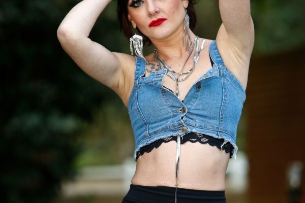 jolene-0069F1CAF6F8-BD11-43C4-D069-A8AB1E7185C3.jpg